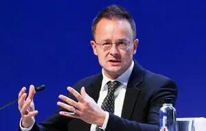  محورهای مذاکرات وزیر خارجه آمریکا در مجارستان