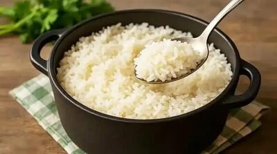  راز داغ تغذیه سالم؛ چرا حذف کامل برنج اشتباه است و مصرف متعادل بهتر جواب می‌دهد / برنج را حذف نکنید! نکات طلایی برای مصرف متعادل و حفظ سلامت بدن / مصرف هوشمندانه برنج؛ چگونه تعادل در رژیم غذایی باعث سلامت و انرژی بیشتر می‌شود