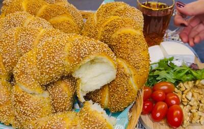  طرز تهیه سیمیت استانبولی در خانه؛ آموزش مرحله‌به‌مرحله