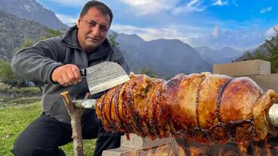  طعم بی‌نظیر گوشت بره در تنور؛ غذای سنتی آذربایجان
