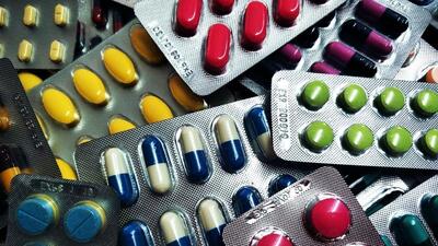  ذخایر دارویی کشور در سطح مطلوب است؛ خرید ۷۰۰ قلم داروی ضروری آغاز شد