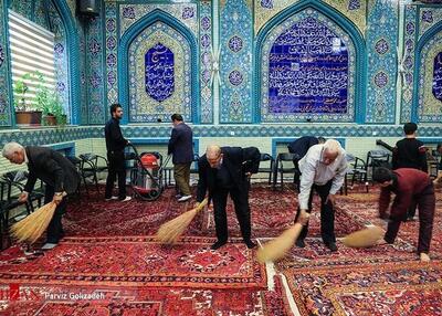  غبارروبی و عطرافشانی مساجد استان فارس در آستانه ماه مهمانی خدا