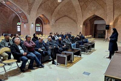  مسائل و مشکلات بازارچه صنایع‌دستی اردبیل بررسی شد/ طرح ساماندهی بازارچه تهیه می‌شود