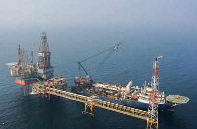  آغاز توسعه میدان مشترک فرزاد ب با نصب سازه عظیم دریایی - اکونیوز