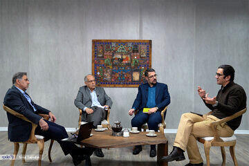  آخوندی: وقتی موشک به هوا رفت یا مجلس برجام را آتش زد، یعنی دولت وجود ندارد | احمدی:  چین نشان داده که در اولویتش همکاری با ایران نیست | وفایی: چین را می‌توان دروازه ورود ایران به زنجیره جهانی کرد