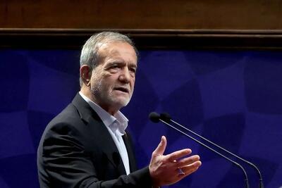  پزشکیان: حادثه [دی‌ ماه] خیلی بد و غیر قابل تصور بود؛ چرا باید به چنین جایی برسیم؟ / با انکار و پاک کردن مسئله، مشکل پاک نمی‌شود / چرا مسائل را شفاف با مردم در میان نمی‌گذاریم تا مشخص شود چه اتفاقی افتاده و چه کسی مسئول بوده؟/ اگر زخمی که ذهنیت جامعه برداشته را تبدیل به مرگ کنیم، معلوم است که طبابت بلد نیستیم