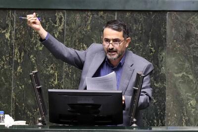  عضو کمیسیون امنیت ملی مجلس : ترامپ به ما حسادت می‌کند/ موشک خرمشهر حساب ناوهای لینکلن و فورد را می‌رسد