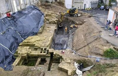  پیدا شدن بقایای قلعۀ قرون وسطایی زیر یک عمارت خصوصی | عکس