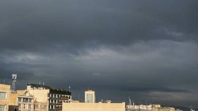  تداوم آسمان ابری همراه با رعد و برق در تهران