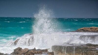  وزش باد نسبتاً شدید و مواج شدن خلیج فارس و تنگه هرمز