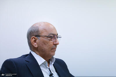  روزنامه اصولگرا: ایستادن پزشکیان در برابر ادعای شکوری راد، مرزبندی با رادیکالیسم اصلاح‌طلبی است