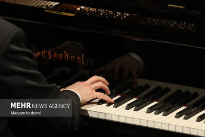  جزئیات یک شب موسیقایی در تالار رودکی؛ ناصحی به پاس بزرگان می‌نوازد