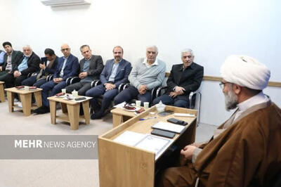  مشکل بزرگ استان سمنان از نگاه امام جمعه: جزیره‌ای کار می‌کنیم