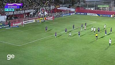  ویدیو| هالک تمام نشدنی است؛ گل استثنایی راه دور - پارس فوتبال