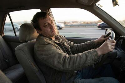  چرا بعد از رانندگی طولانی زود خسته می‌شویم؟ بررسی دلایل و راهکارها - پدال