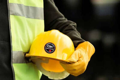  لباس کار مشکی برای تیم‌های خدماتی و صنعتی، ترند محبوب سال - پدال