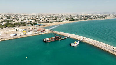  آغاز ساخت دو بندر غول‌ پیکر ایران در مکران و بندر لنگه