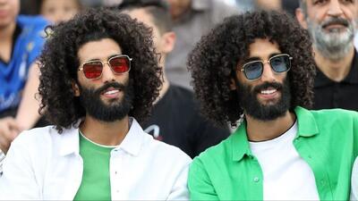  عکس / نگاهی به چیدمان شلوغ خانه رحمان و رحیم سریال پایتخت/ از مبلمان سلطنتی، ساعت پاندولی، تابلو وان یکاد تا تردمیل  فقط توی یه اتاق