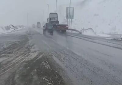  جاده فیروزکوه برفی شد