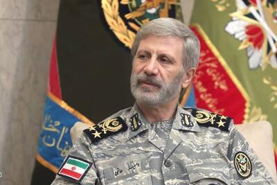  سرلشکر حاتمی: دافوس قدمگاه بزرگان ارتش است