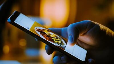  آیا شبکه‌های مجازی بر عادات غذایی ما تاثیر می گذارند؟