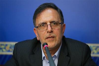  سیف: فشار دولت برای جبران کسری بودجه، توان بانک مرکزی را تضعیف می‌کند