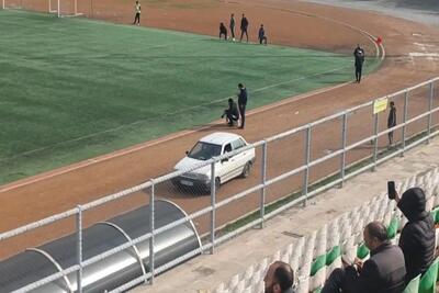  تصویری که لرزه انداخت؛ بازیکن مصدوم با پراید به بیمارستان رفت