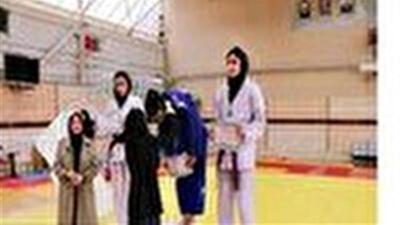 جودوکاران دختر در زنجان به مناسبت دهه فجر به مصاف هم رفتند