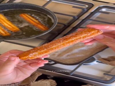  چوروس؛ یک شیرینی خوشمزه اسپانیایی