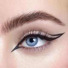  یک روش ساده برای خط چشم کشیدن