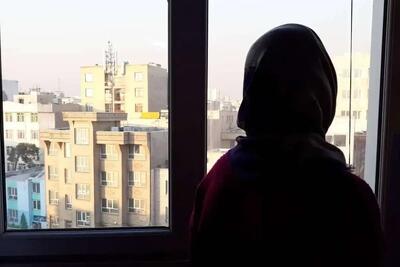  گدایی کردن پزشک متخصص در خیابان / پدر و مادرم مرا فروختند