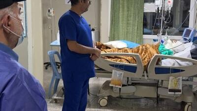  عیادت استاندار خوزستان از جوان مصدوم ایذه‌ای در بیمارستان طالقانی اهواز