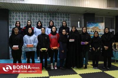  تیم شهید هاشمی‌نژاد مشهد نائب قهرمان مسابقات شنای مسافت کوتاه دختران شد