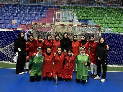  همدان بر سکوی سوم هاکی بانوان کشور ایستاد