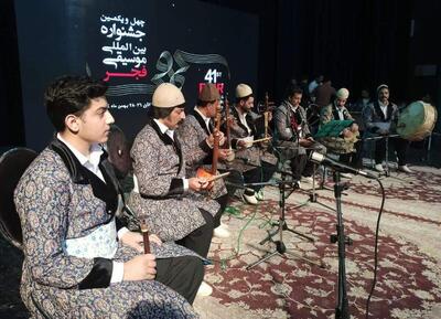  استقبال باشکوه مردم لرستان از جشنواره موسیقی فجر