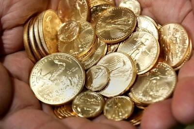  سکه امامی ۱۹۴ میلیون و ۹۸۰ هزار تومان شد؛ هر گرم طلای ۱۸ عیار هم ۱۹ میلیون و ۱۸۳ تومان/ دلار به ۱۵۹ هزار و ۵۶۰ تومان رسید