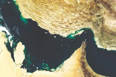  آغاز رزمایش نیروی دریایی سپاه در تنگه هرمز + ویدئو