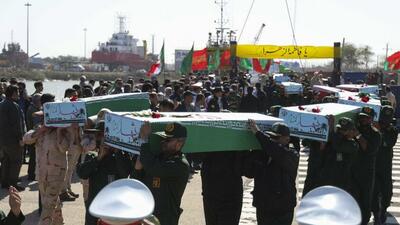  گزارش تصویری/ ورود پیکر پاک ۸۵ شهید دوران دفاع مقدس از طریق مرز آبی اروند به کشور