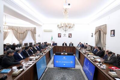  عارف: تأمین کالاهای اساسی با قیمت مناسب در ماه رمضان و نوروز از اولویت‌های فوری دولت است