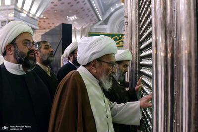  حضور آیت الله مصطفی اشرفی شاهرودی در حرم امام خمینی (س)