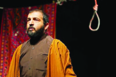  زندگی میرزارضا کرمانی در تئاتر