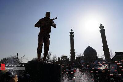  تندیس «سرباز وطن» در منطقه ۱۴ تهران رونمایی شد