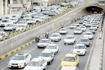  ورود روزانه ۲.۵ میلیون خودروی شخصی از شهرهای اقماری به تهران