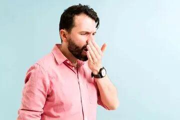  دلایل بوی بد دهان چیست؟