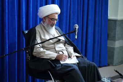  انتقاد امام جمعه بوشهر از معطل ماندن طرح‌ها در فرآیندهای اداری