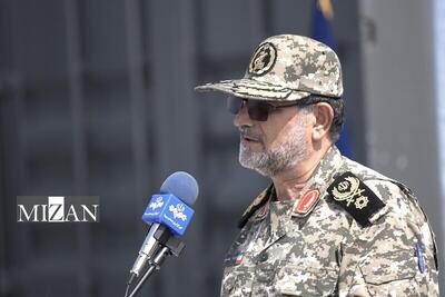  دریادار تنگسیری: اشراف اطلاعاتی نیروی دریایی سپاه در تنگه هرمز یک اشراف کامل بیست و چهار ساعته است