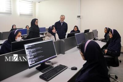  پزشکیان: تحول در آموزش بدون مهارت‌افزایی و محتوای تصویری ممکن نیست