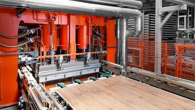  رفع ممنوعیت واردات ماشین‌آلات صنایع چوب و فلز توسط شرکت‌های بازرگانی بررسی شد