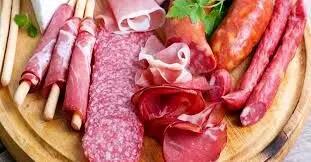  تفاوت ژامبون کالباس و بیکن چیست؟
