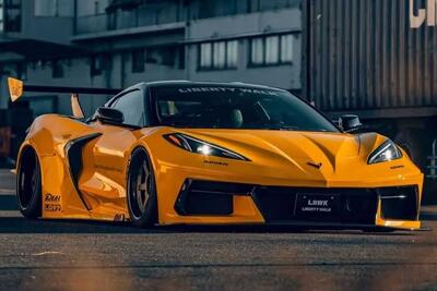  کوروت با تیونینگ لیبرتی واک، هنرنمایی ژاپنی‌ها روی سوپراسپرت آمریکایی - پدال